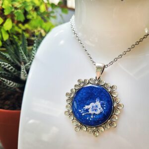 Collier Pendentif "Fleur Bleue Nuit Étoilée"