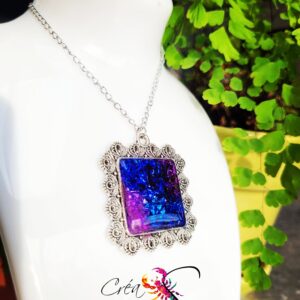 Collier "Mystère Cosmique" Médaillon Scintillant