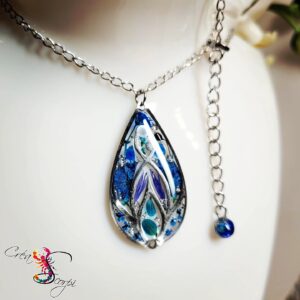 Collier "Élégance Florale Azur"