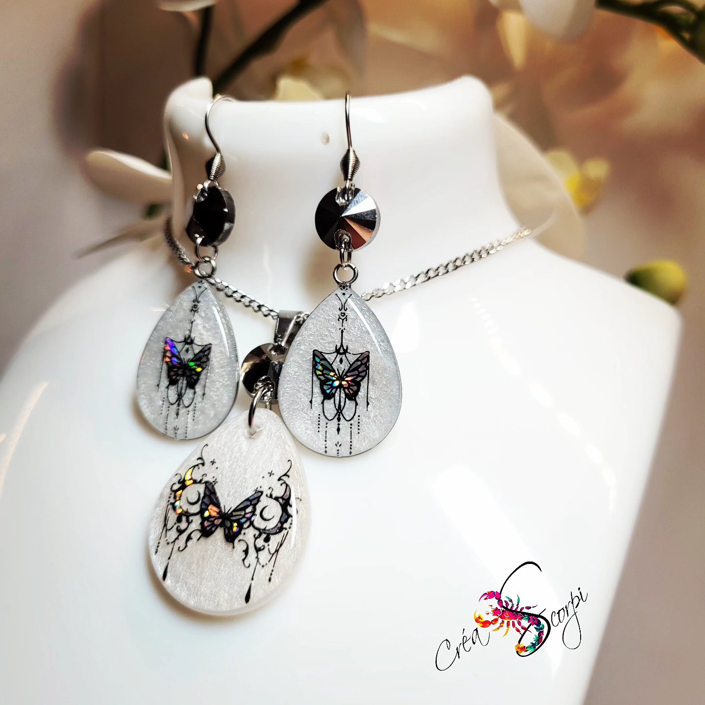 Parure Papillon Mystique Blanche et Pailletée – Image 4