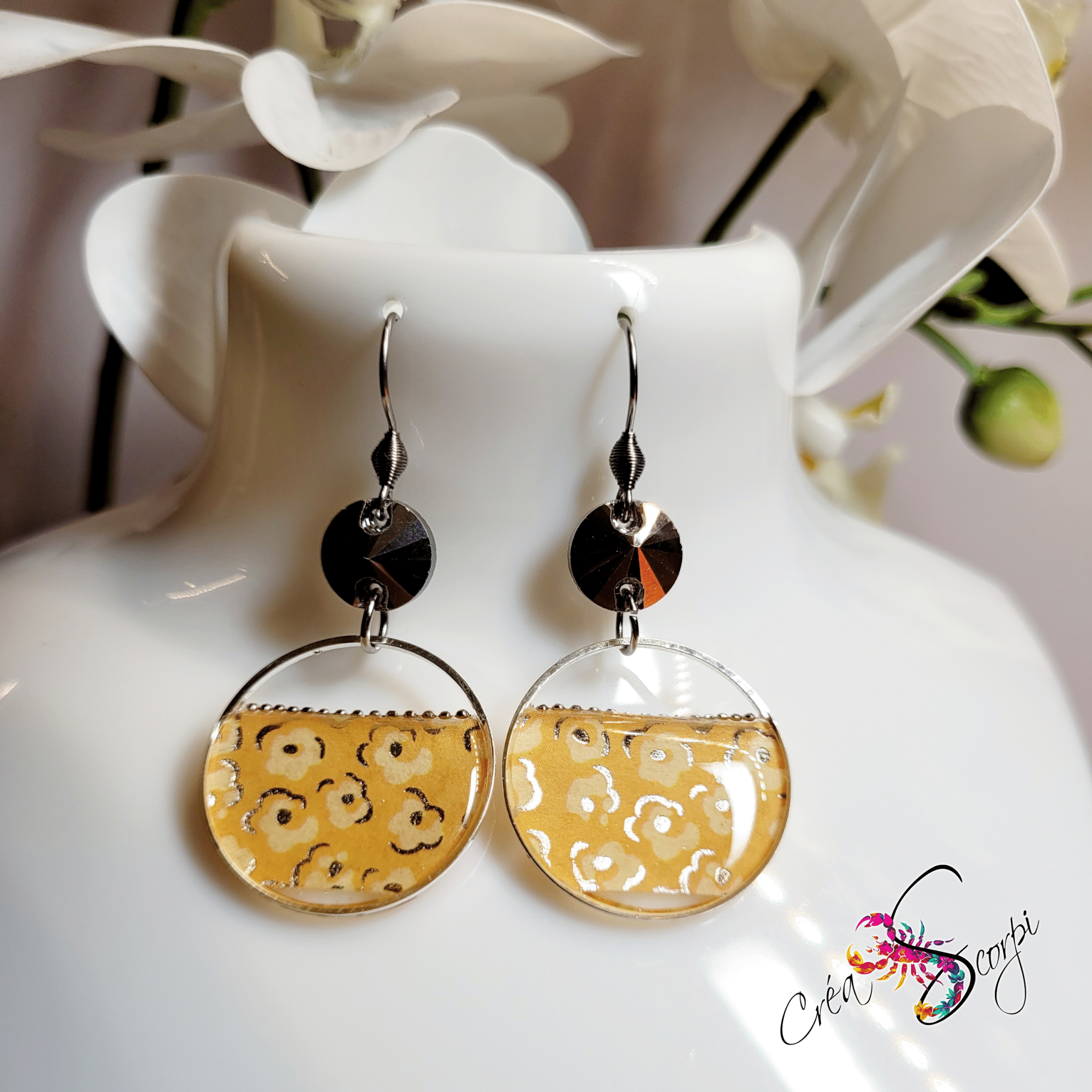 Boucles d'oreilles Univers créatif "Mimosa Scintillants" – Image 4