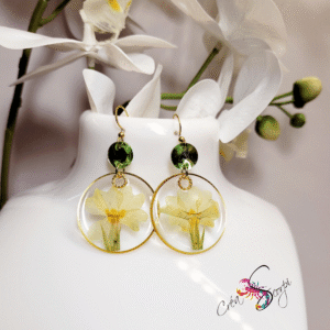 Boucles d'oreilles Beauté Naturelle "Primevère Jaune et Éclat Vert"
