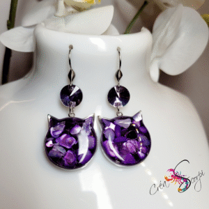 Boucles d'Oreilles "Minou Améthyste – Éclats Mystiques"