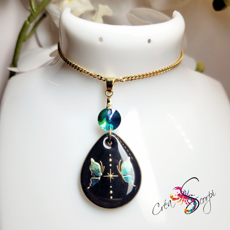 Collier "Papillon Mystère Noir et Turquoise"