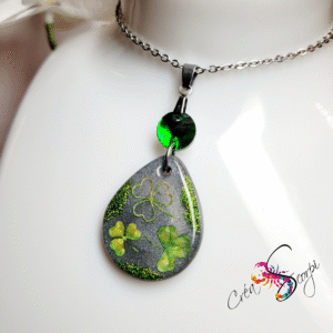 Collier "Trèfle Scintillant Gris et Vert"