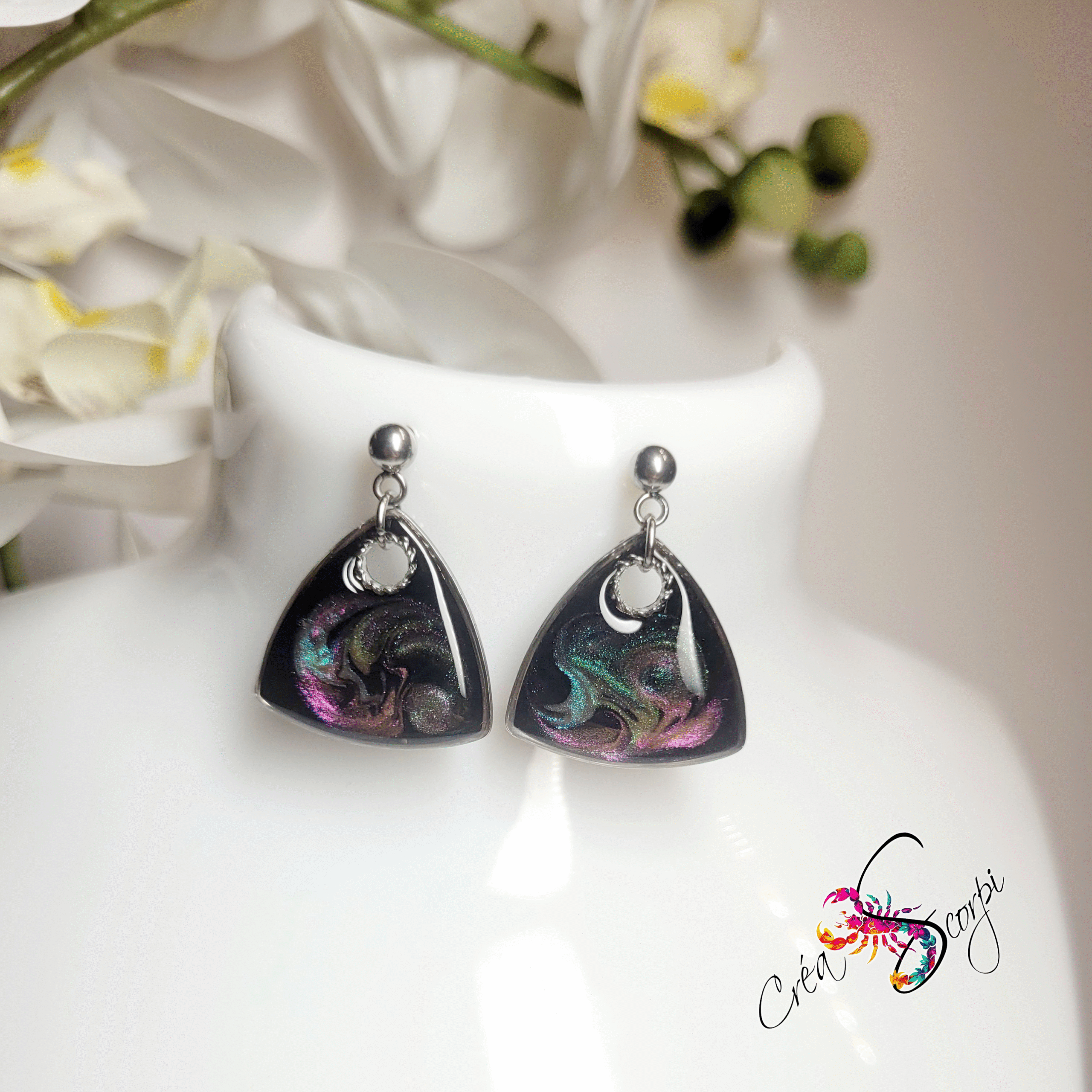 Boucles d'oreilles Triangle Nuit Mystique – Image 3