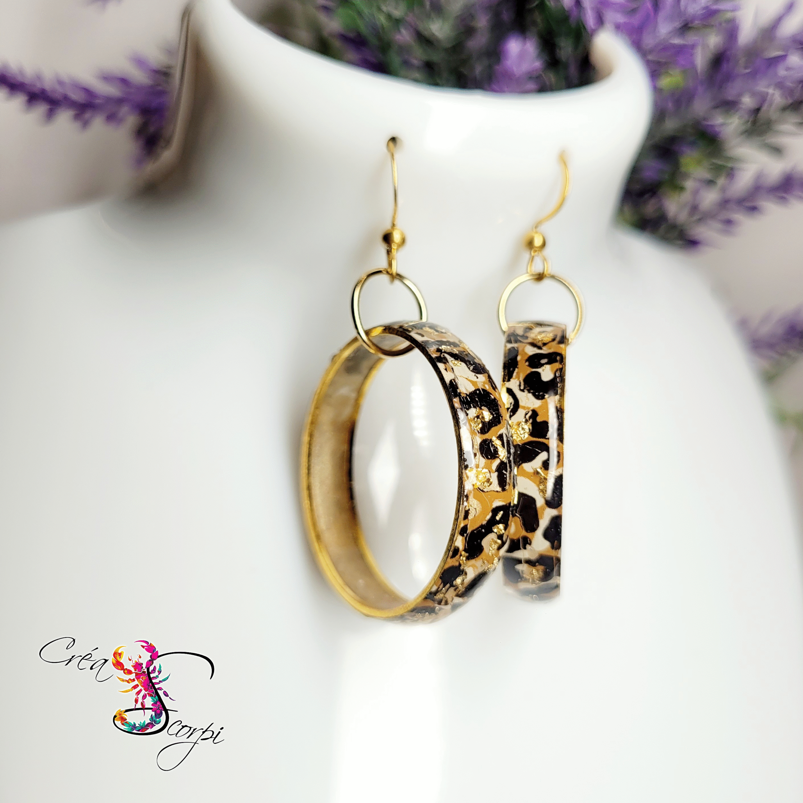 Boucles d'Oreilles Créoles "Chic Léopard Or" - Résine & Feuille d'Or – Image 4