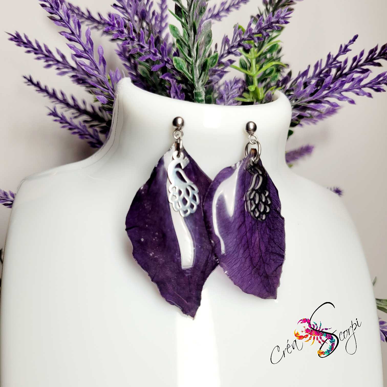 Boucles d'Oreilles "Clématite Royale & Majesté" – Véritables Pétales de Clématite – Image 3