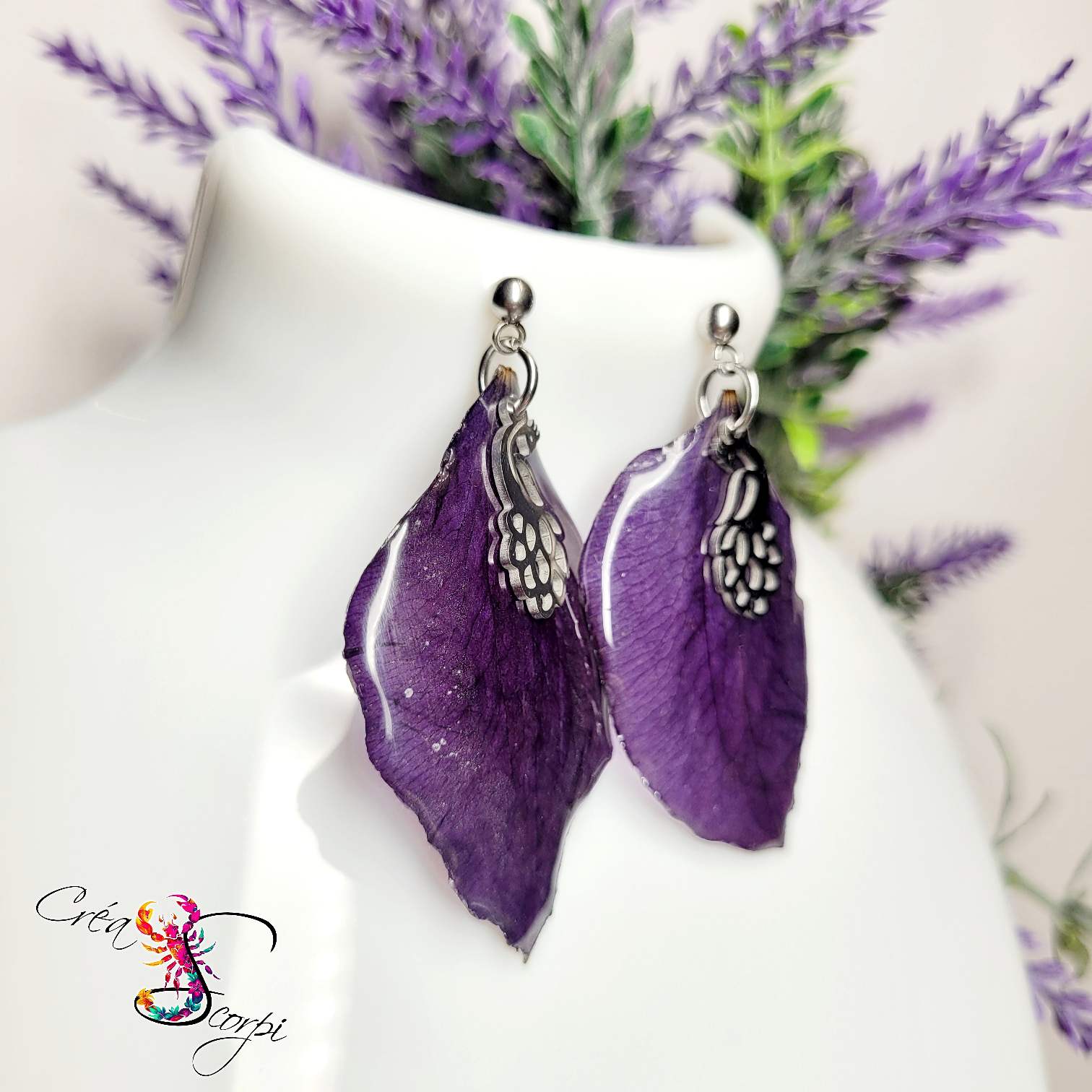 Boucles d'Oreilles "Clématite Royale & Majesté" – Véritables Pétales de Clématite – Image 2