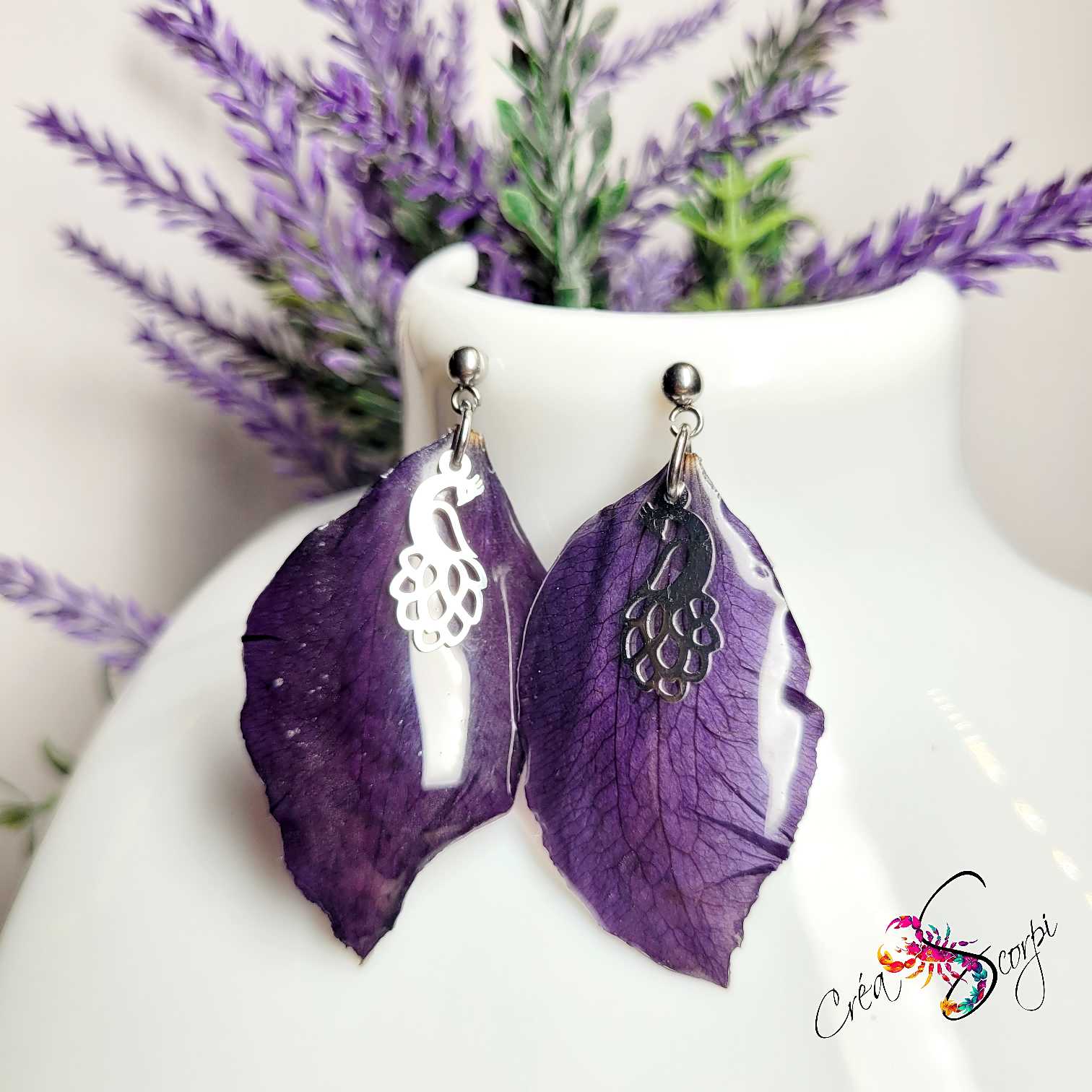 Boucles d'Oreilles "Clématite Royale & Majesté" – Véritables Pétales de Clématite