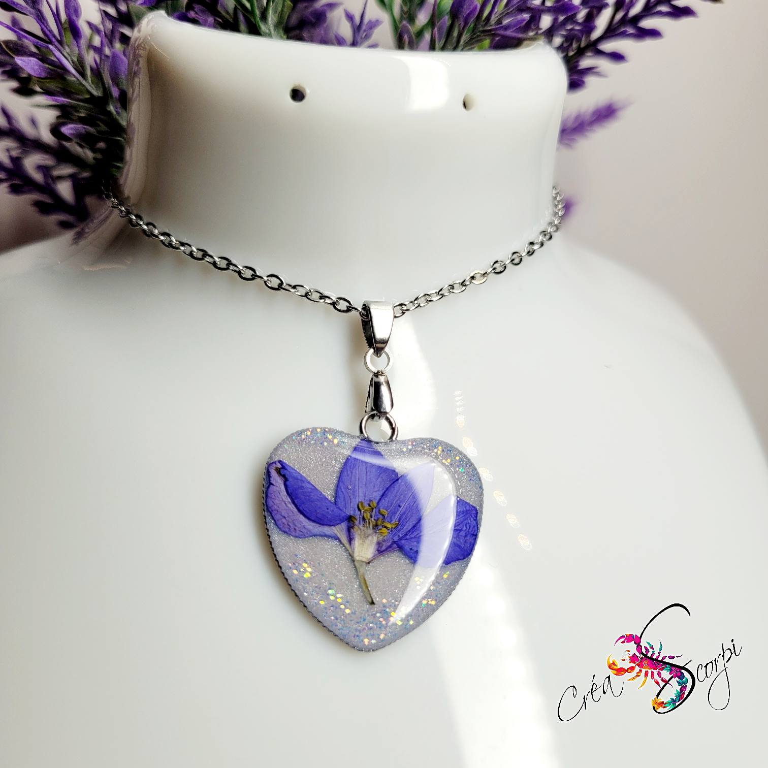 Collier "Cœur de Pétales & Éclat Céleste"