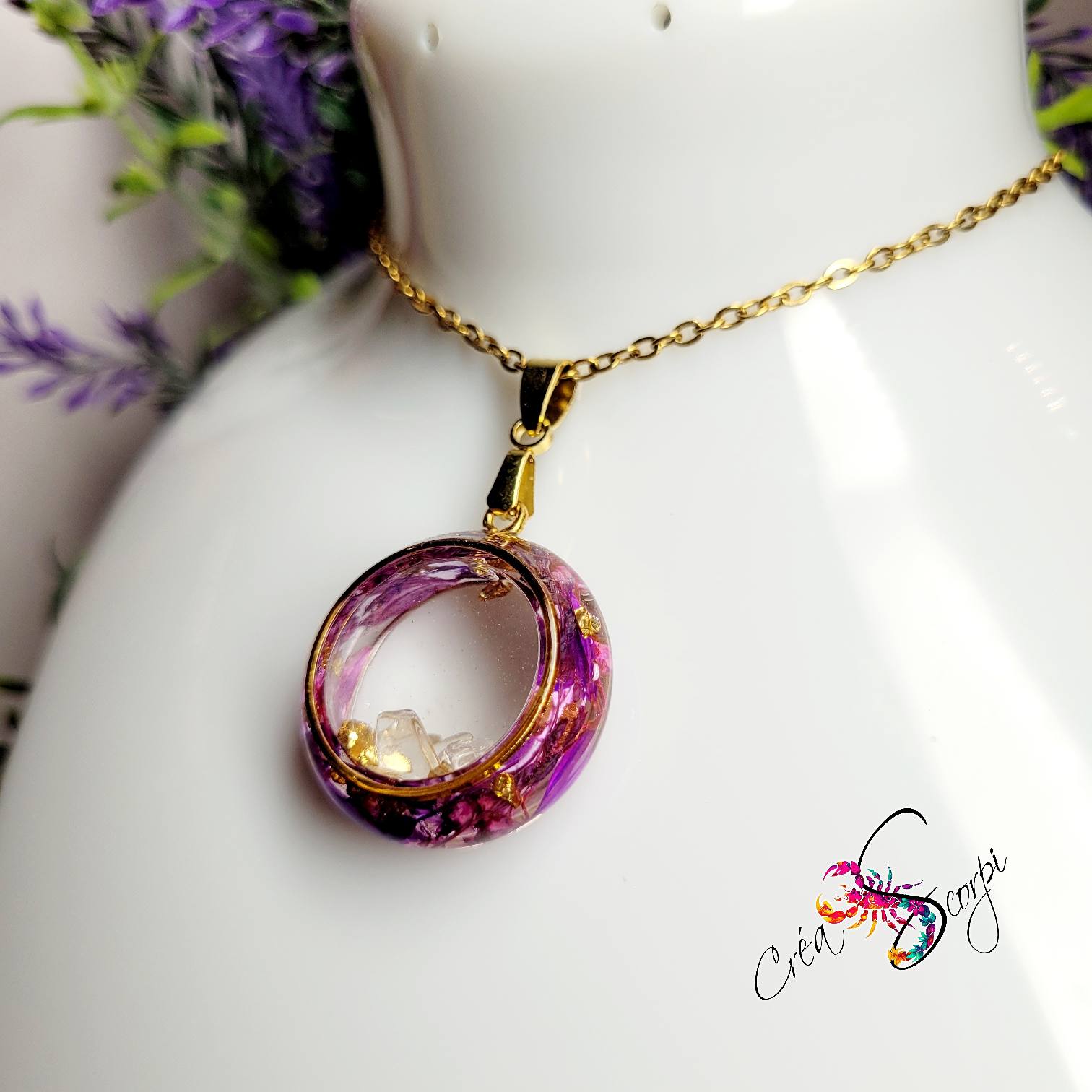 Collier Médaillon Shaker – Fleurs Séchées Violettes, Pierres Naturelles – Image 3