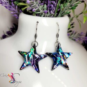 Boucles d'oreilles "Nuit Stellaire" – Étoiles en résine iridescente